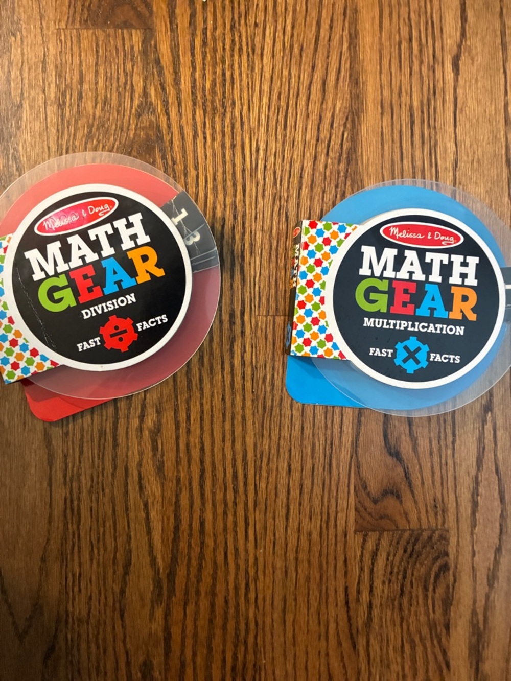 Melissa & Doug Math Gear Fast facts Division & Multiplication Set Learning fun